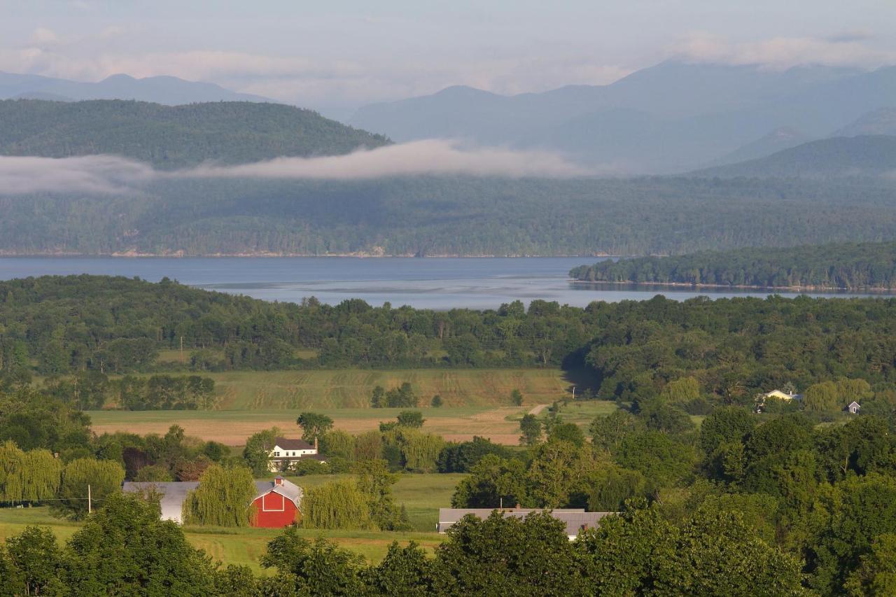 Mt. Philo Inn Ferrisburgh エクステリア 写真